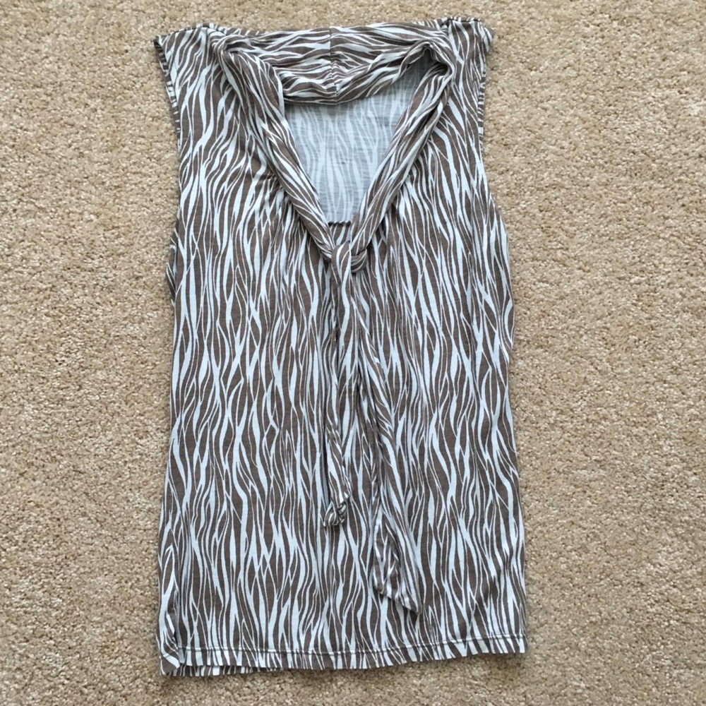 EUC Ann Taylor sleeveless top with front tie